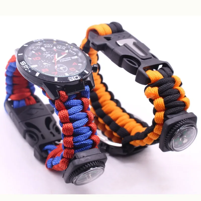 Outdoor Adventure Kit - 多機能アウトドアウォッチ傘ロープ編みブレスレット、フリントコンパスサバイバルキット、冒険のための7つの機能を備えたデザイン
